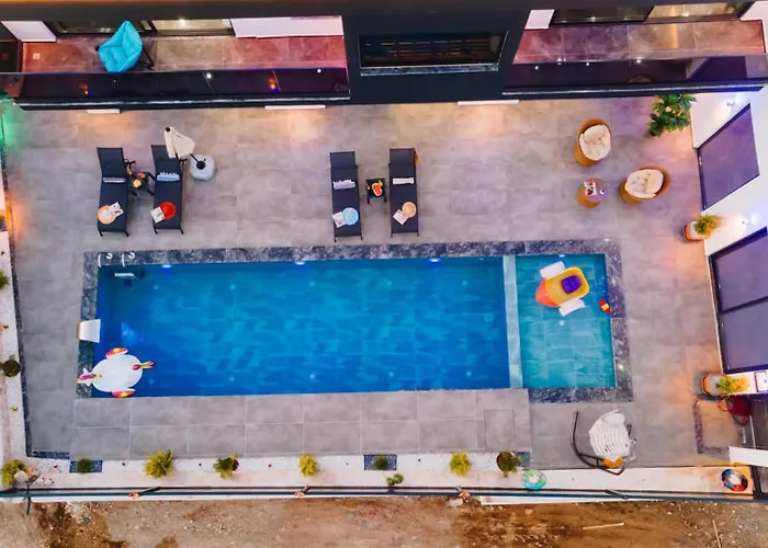 Watermoon Villa *